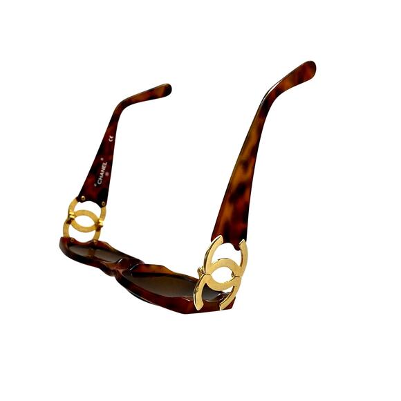 CHANEL Brown Vintage CC Logo Women’s Sunglasses - Picture 7 of 13